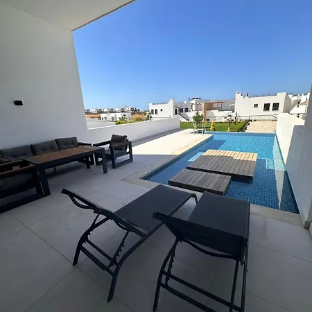 Mykonos Homes * Kirenia