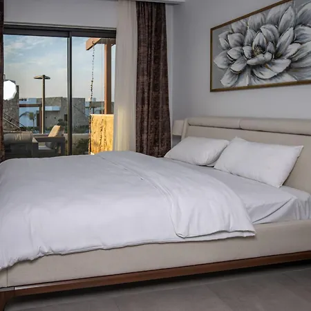 Mykonos Homes بيت للعطل كيرينيا