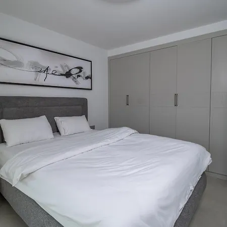 Mykonos Homes بيت للعطل كيرينيا