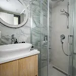 Mykonos Homes 凯里尼亚