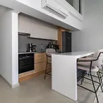 Mykonos Homes 凯里尼亚